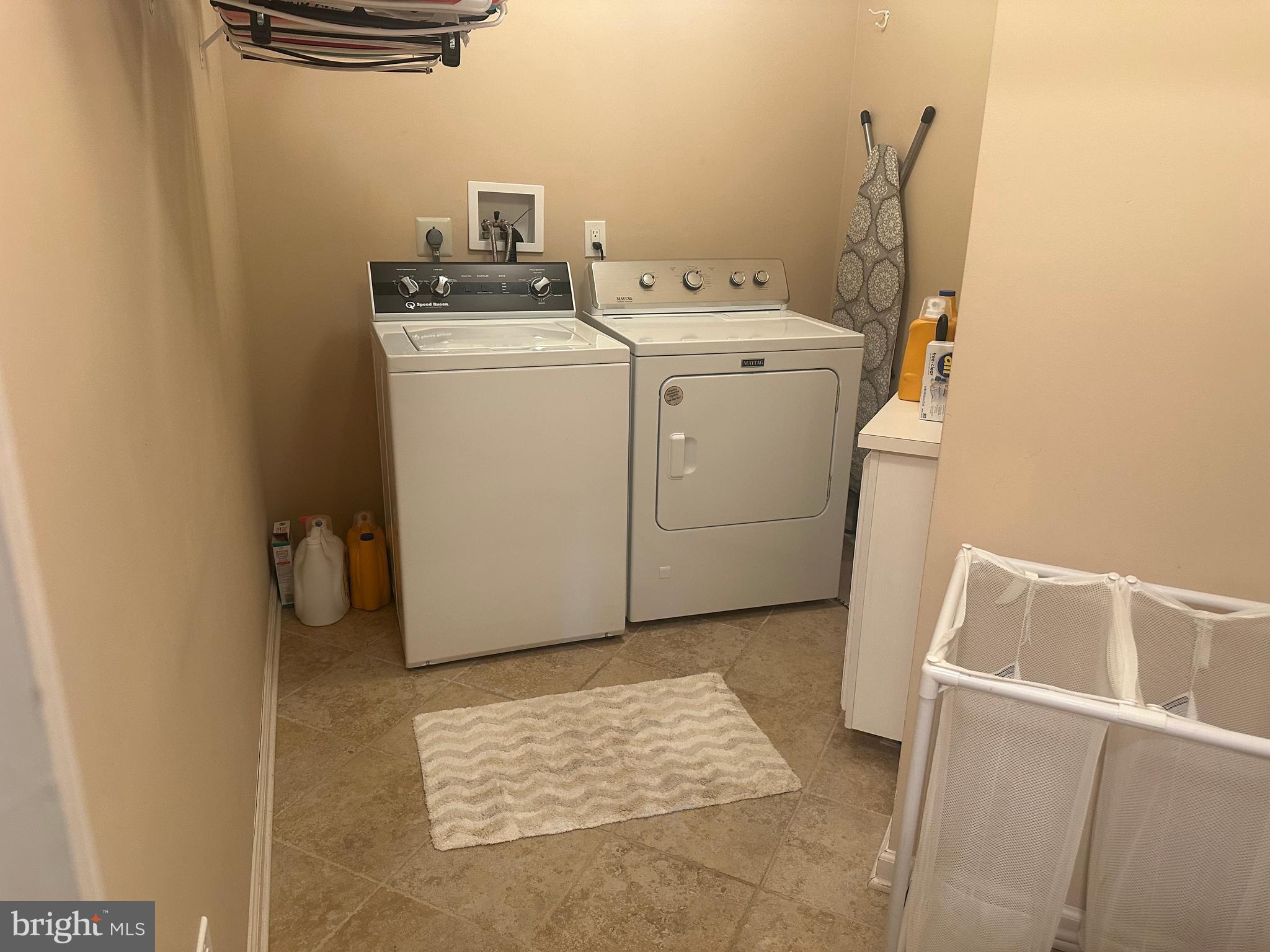 HILLTOWN WOODS - Residential