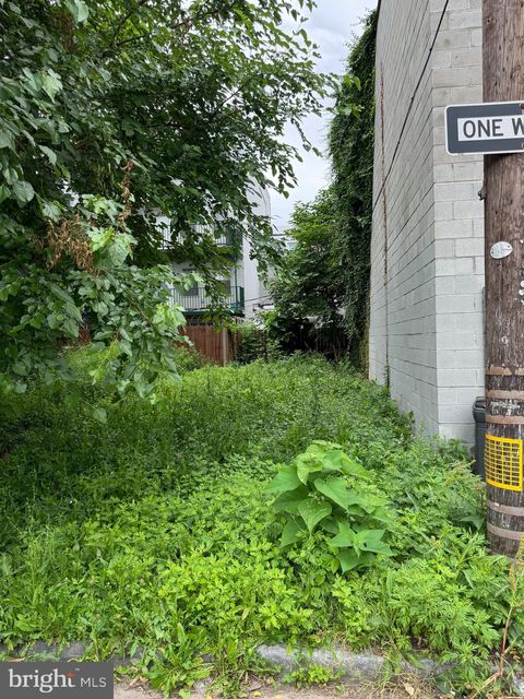 1614 W SEYBERT STREET PHILADELPHIA PA 19121