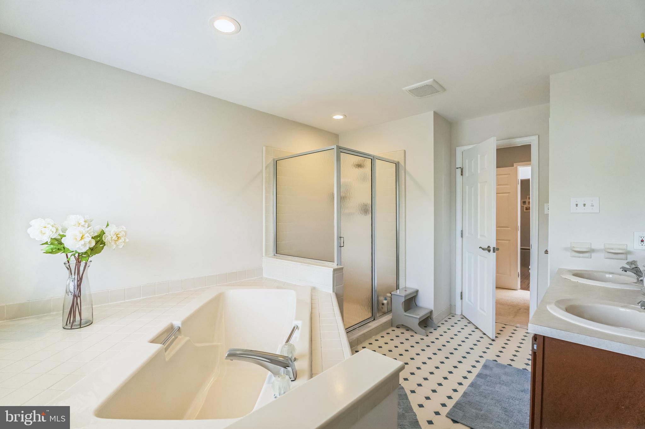 OAK RIDGE - Residential