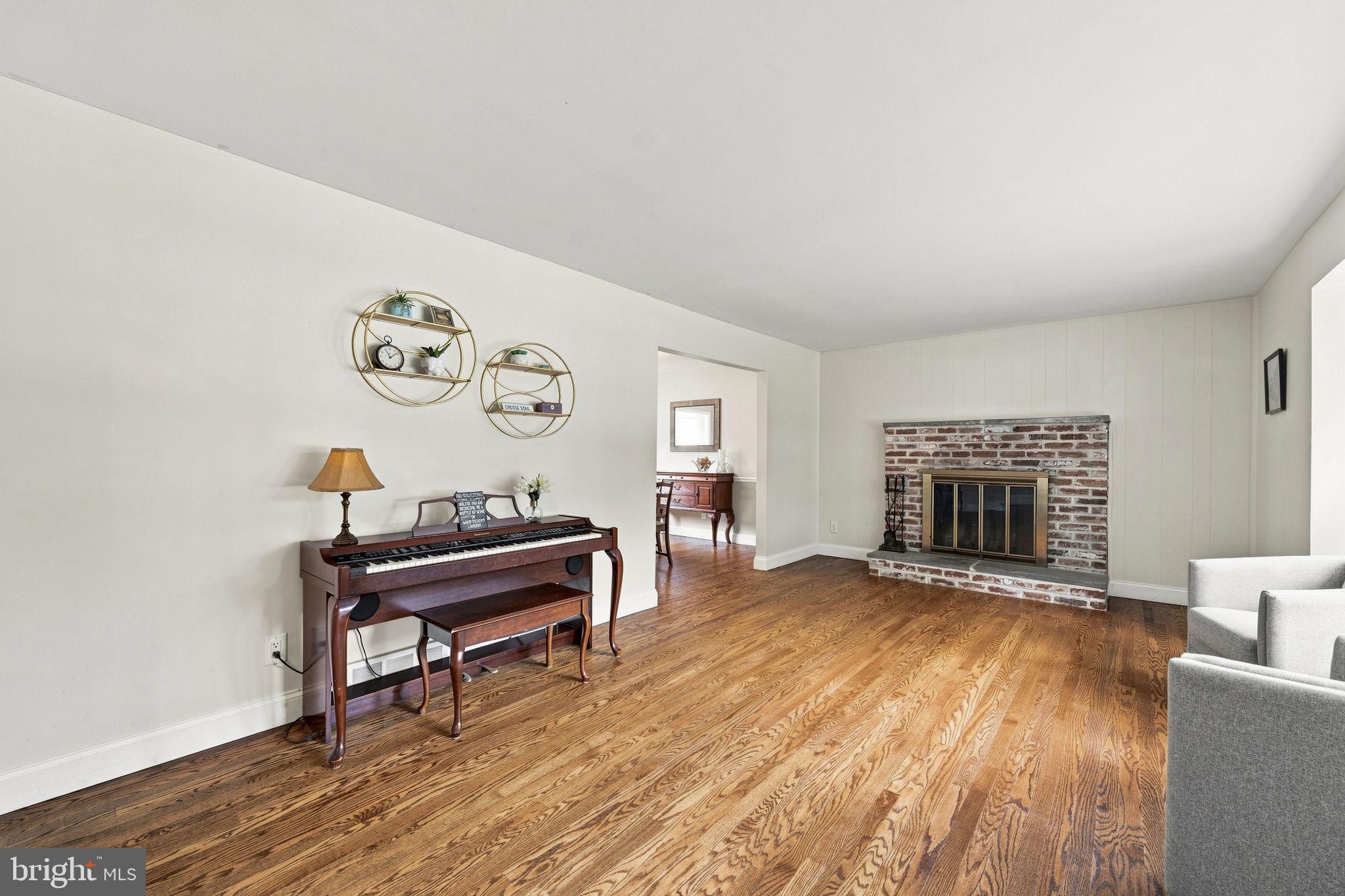 325 COLONIAL DRIVE