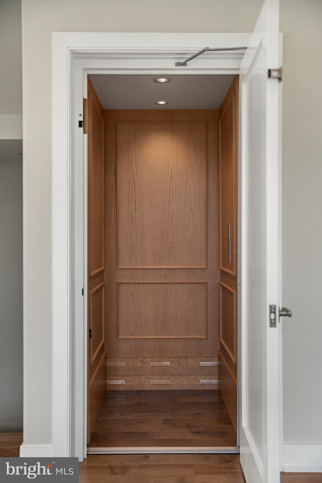 RABBIT RUN CREEK - Residential