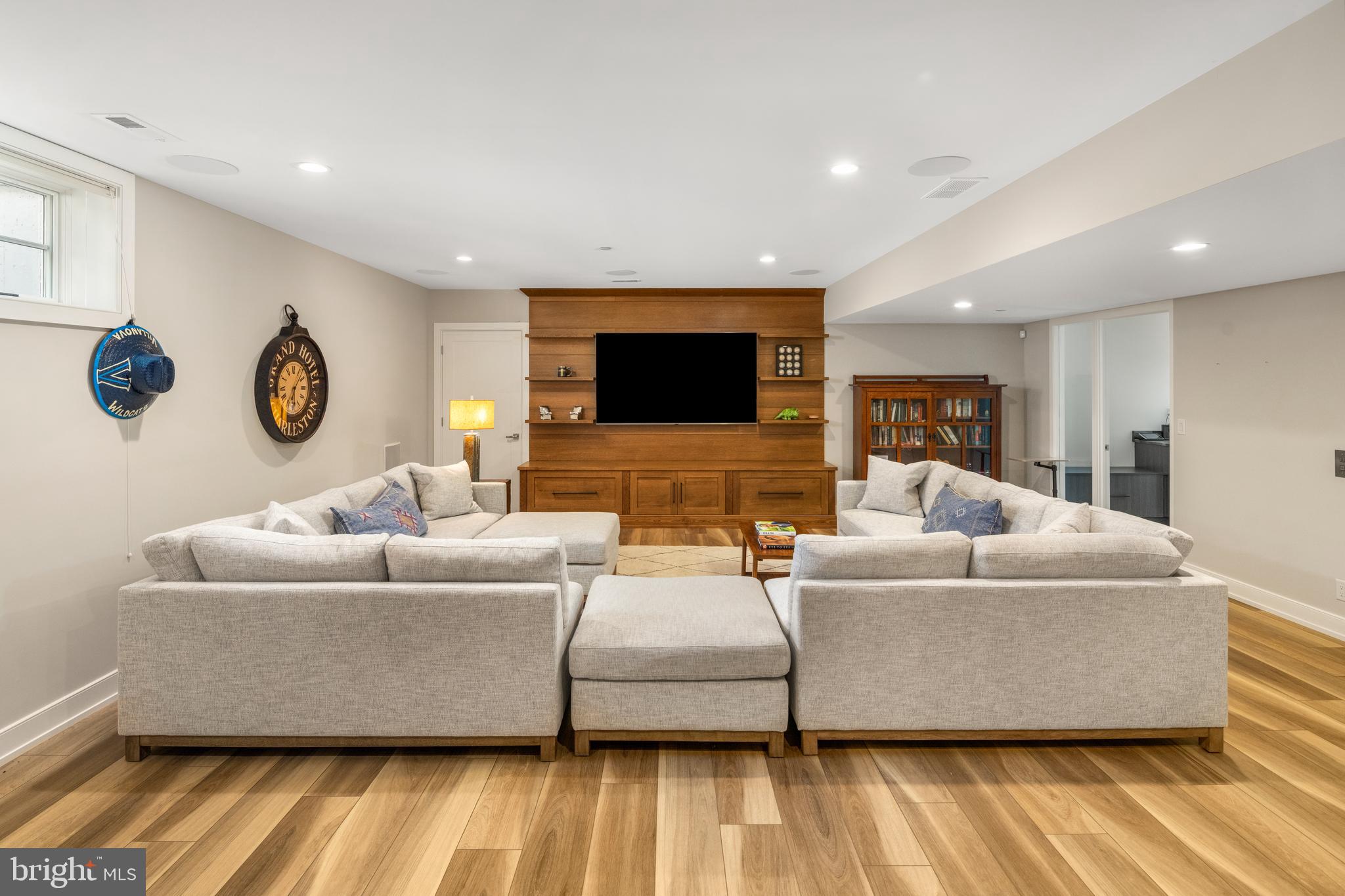 RABBIT RUN CREEK - Residential