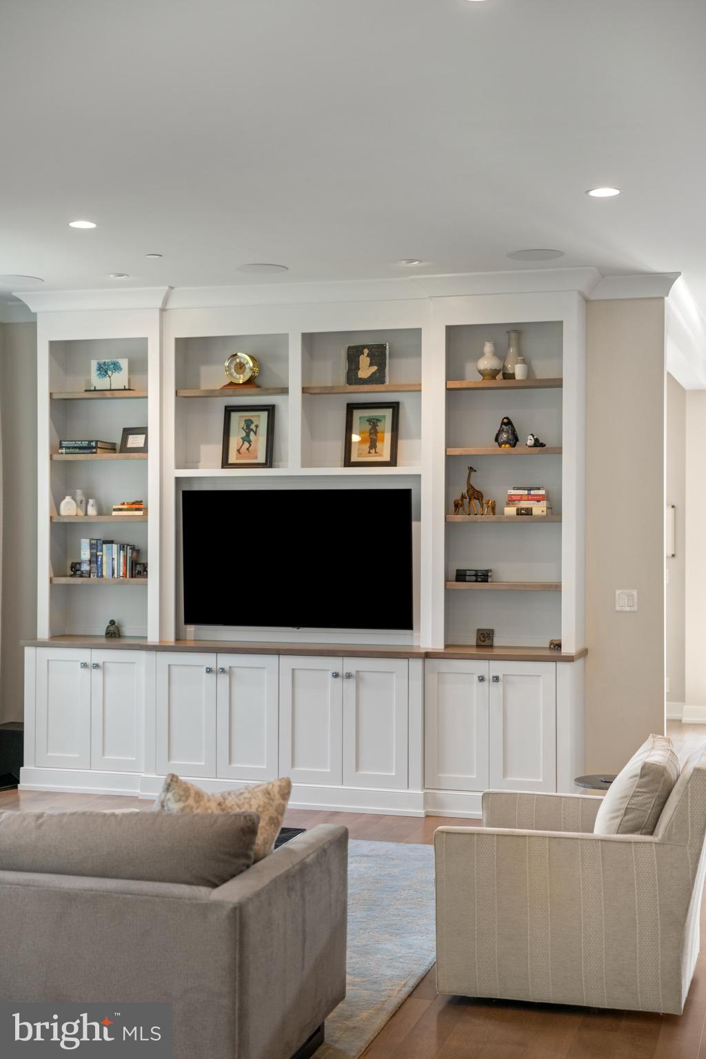 RABBIT RUN CREEK - Residential