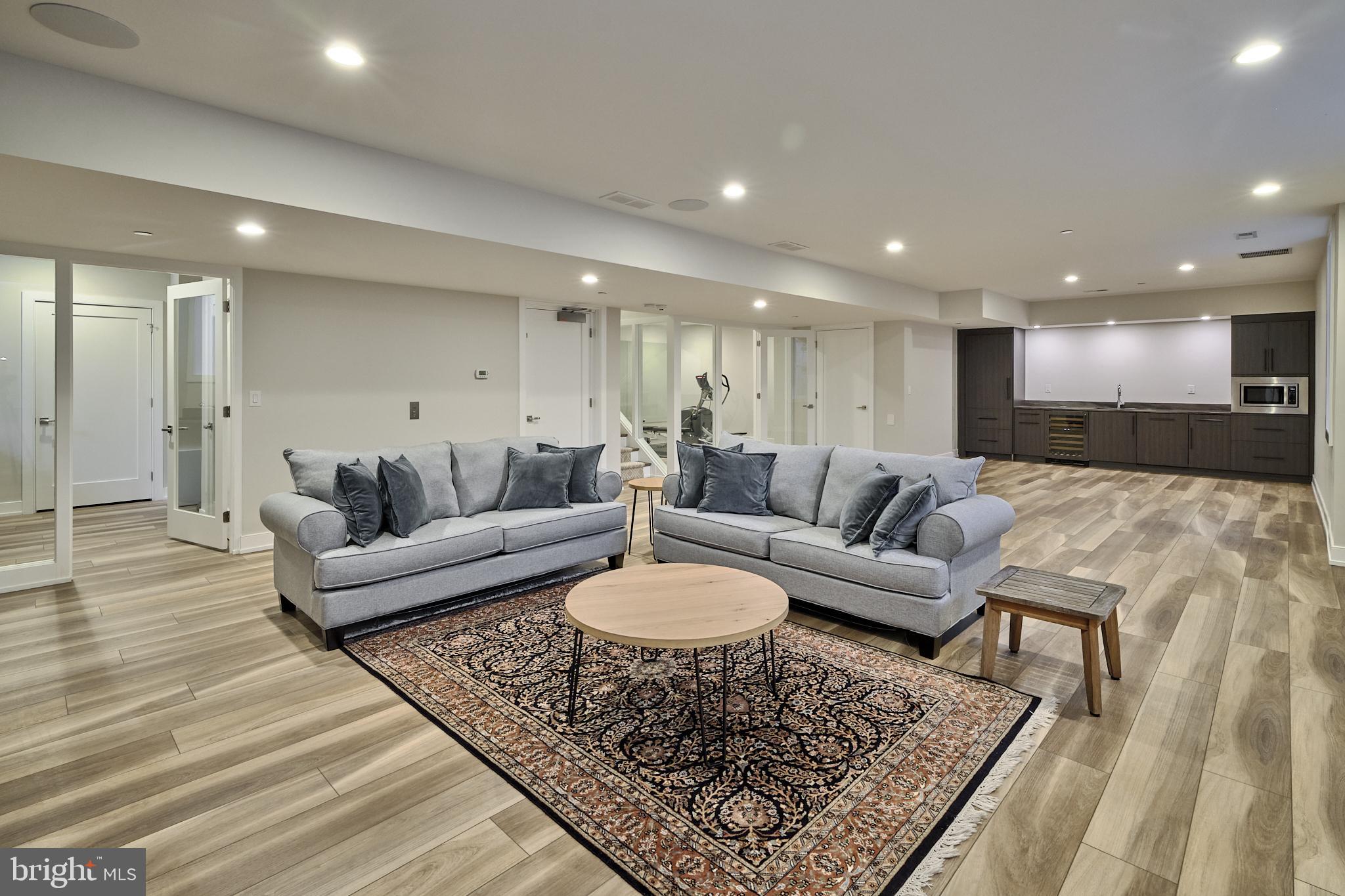 RABBIT RUN CREEK - Residential