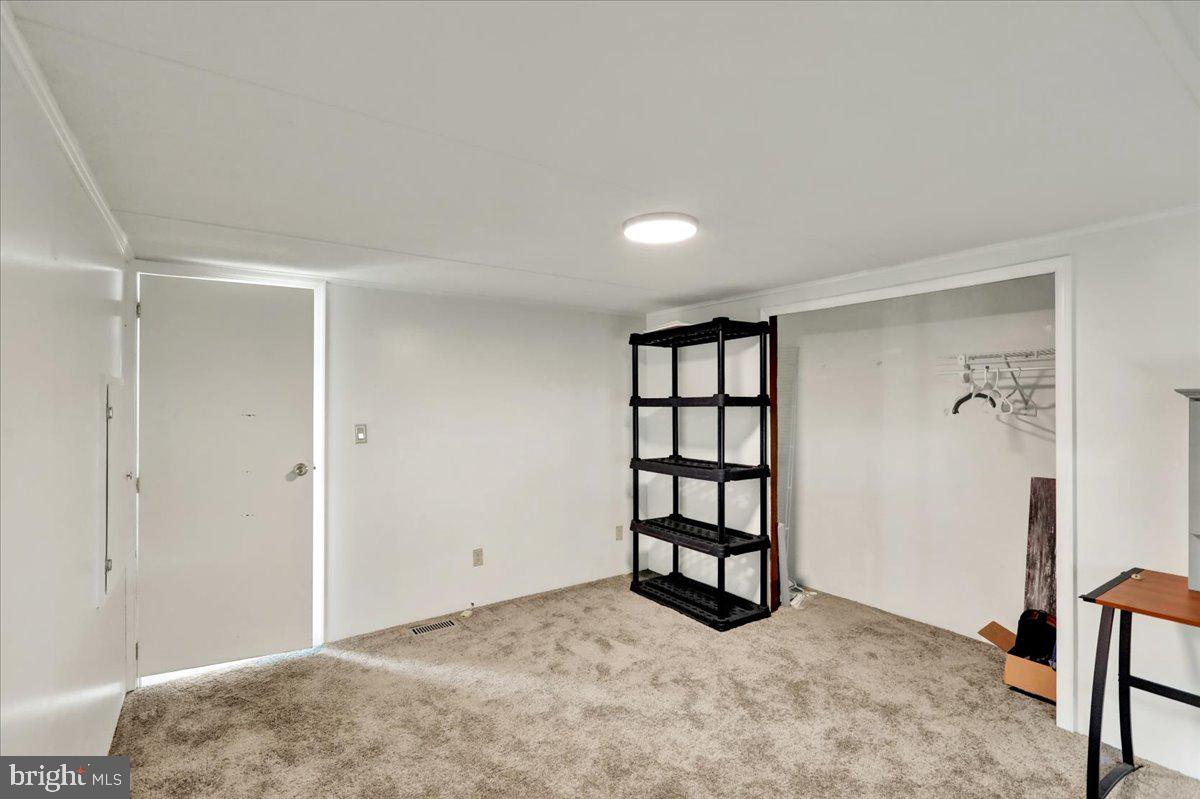 LAUREL COMMONS - Residential