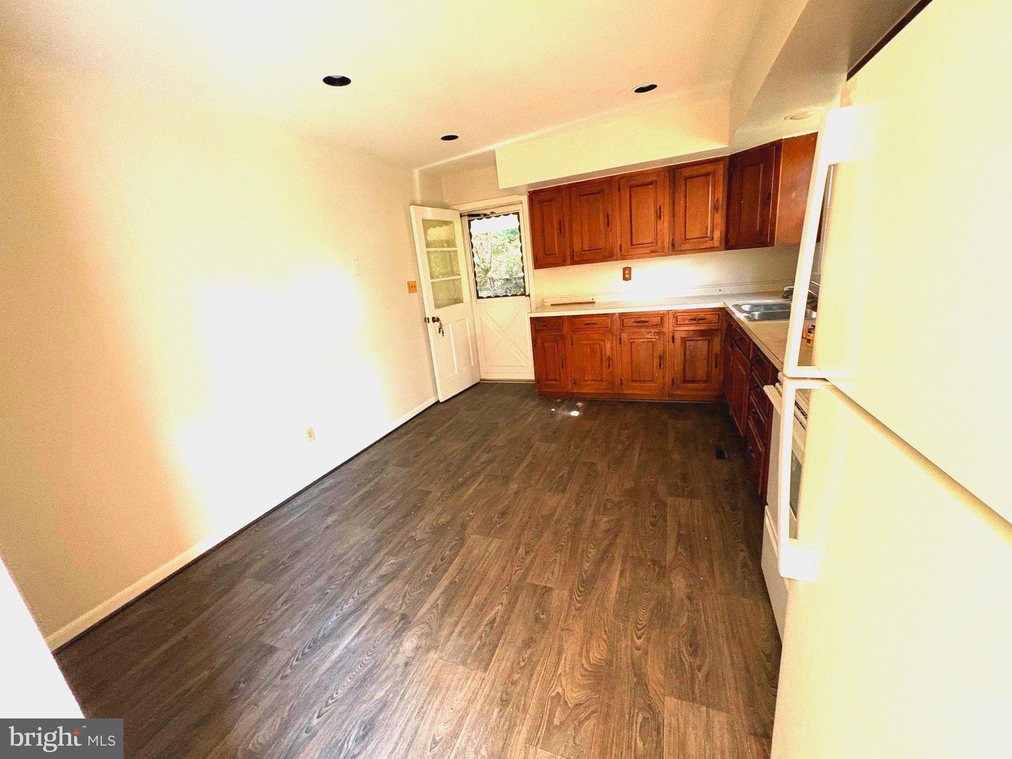 3605 SANDERS LANE