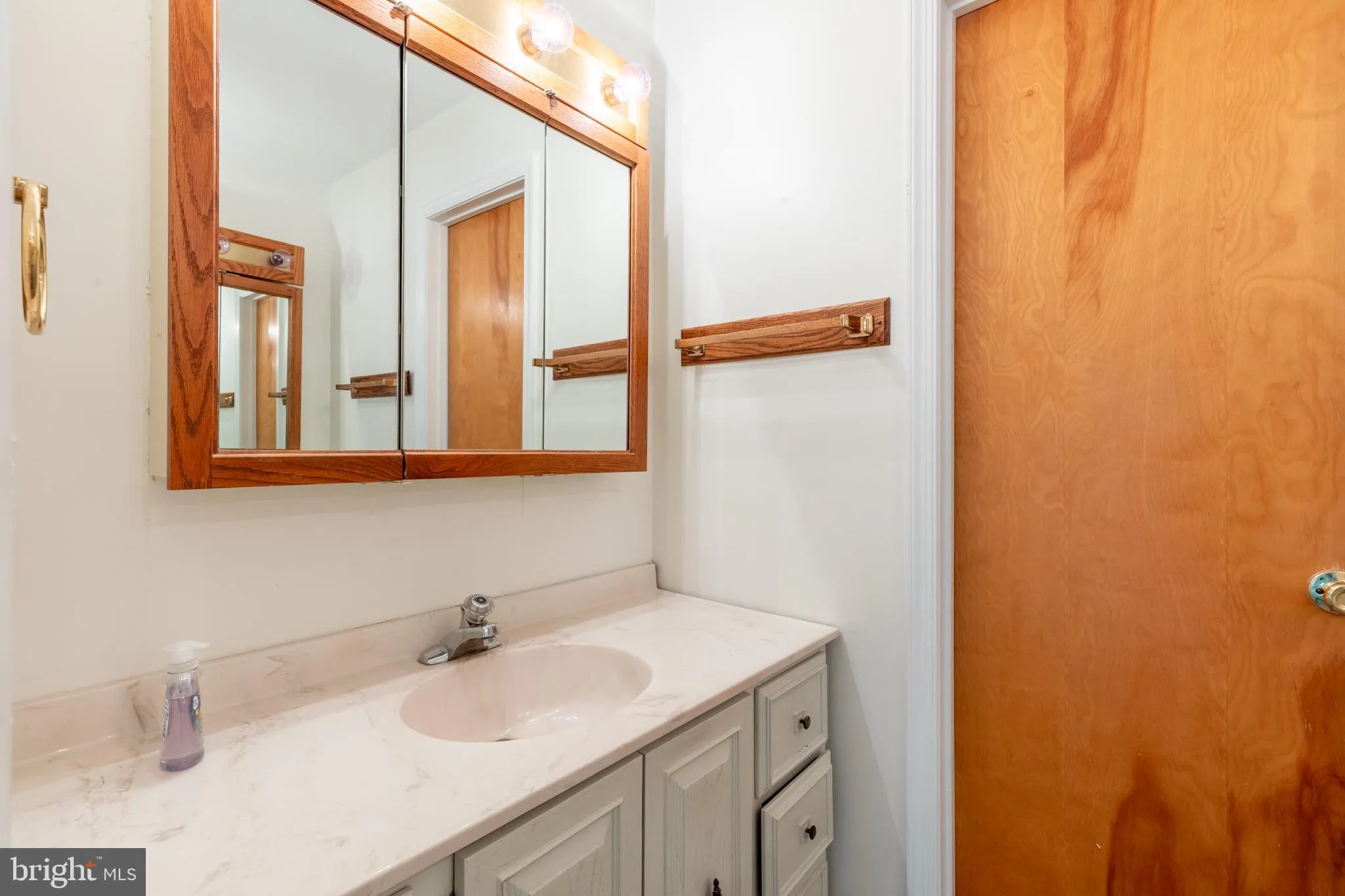 Greenville, Delaware 19807, United States, 4 Bedrooms Bedrooms, ,3 BathroomsBathrooms,Residential,Pending,104667