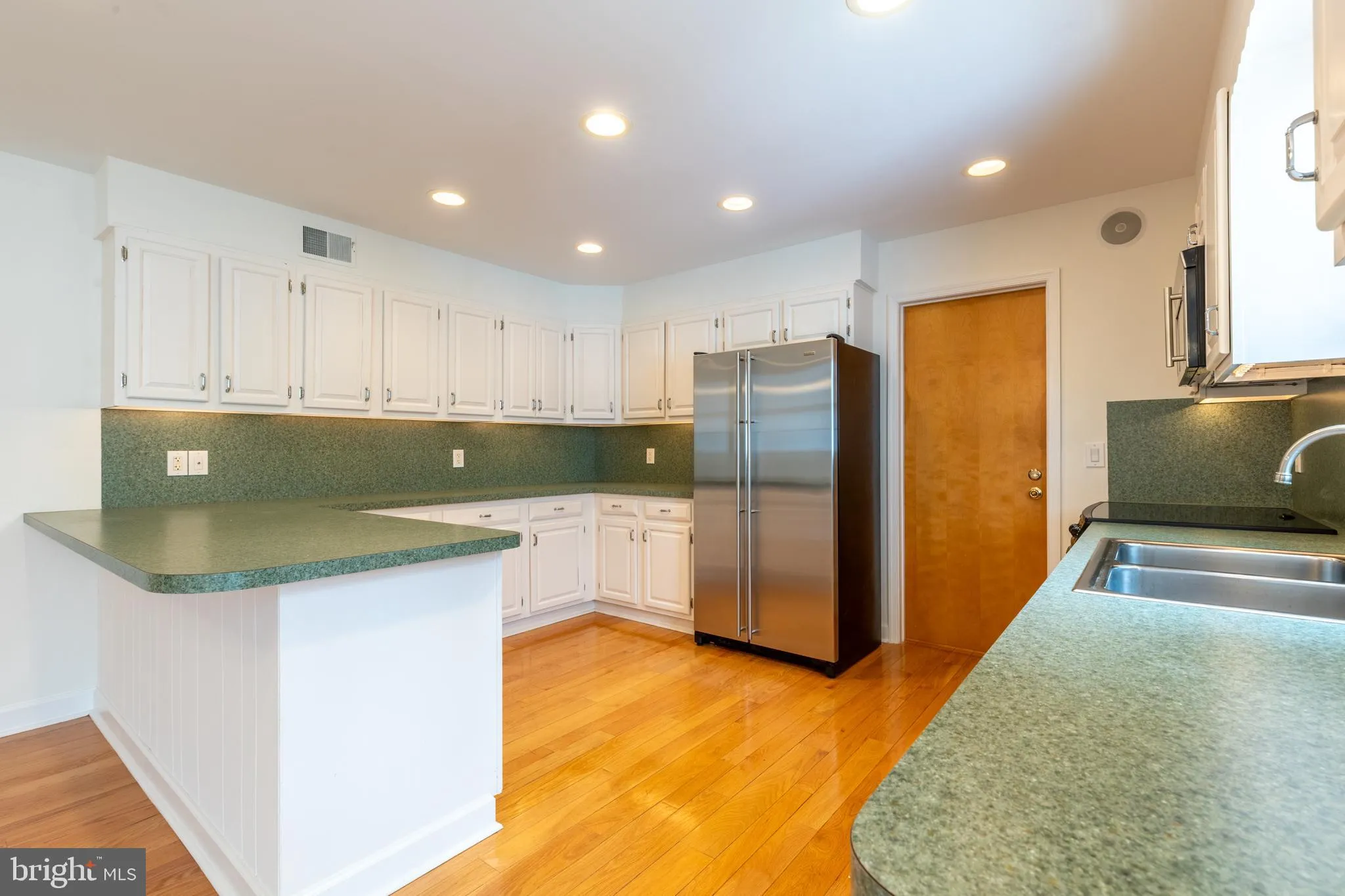 Greenville, Delaware 19807, United States, 4 Bedrooms Bedrooms, ,3 BathroomsBathrooms,Residential,Pending,104667