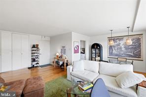 1545 18TH STREET NW 719