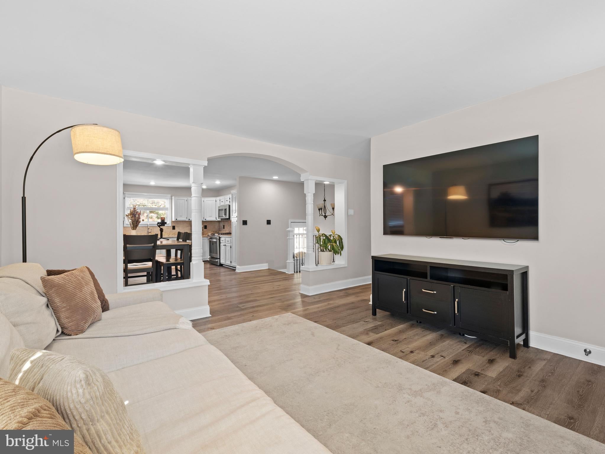 114 MAIN AVENUE SE