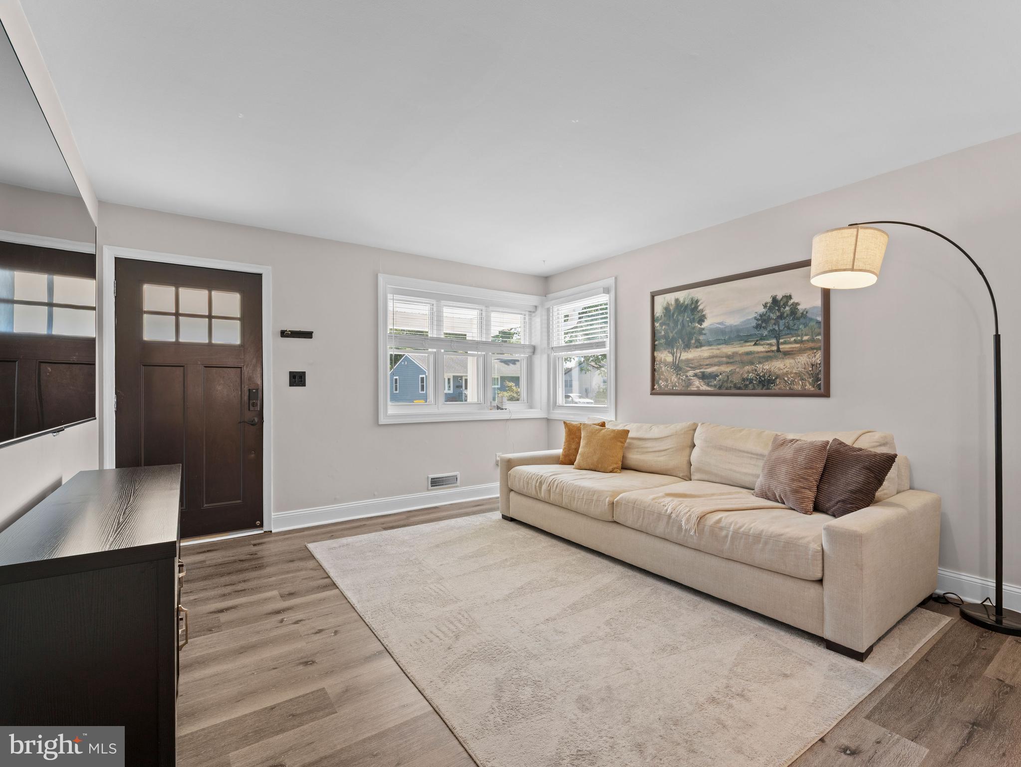 114 MAIN AVENUE SE