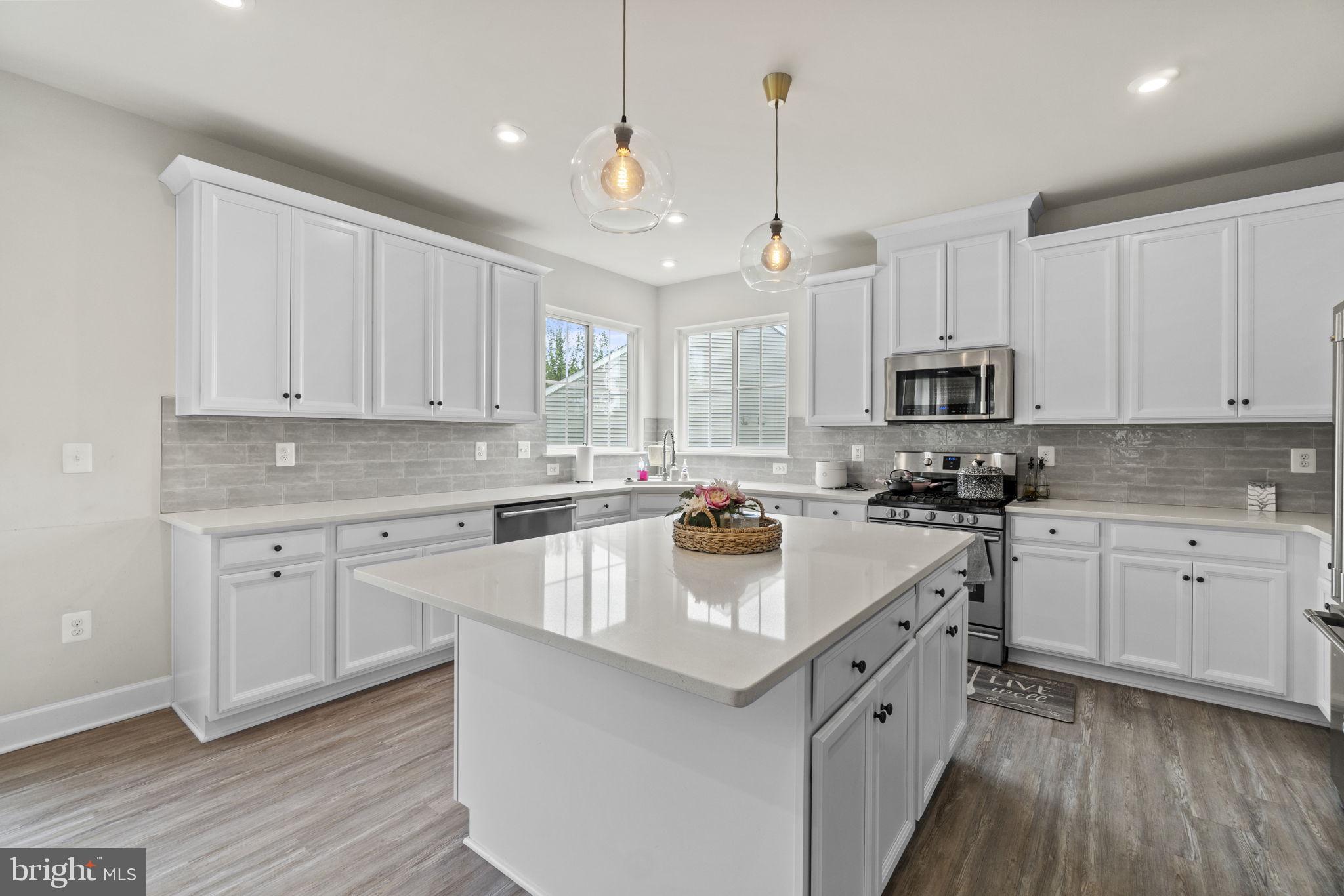 WINDSOR HILL - Residential