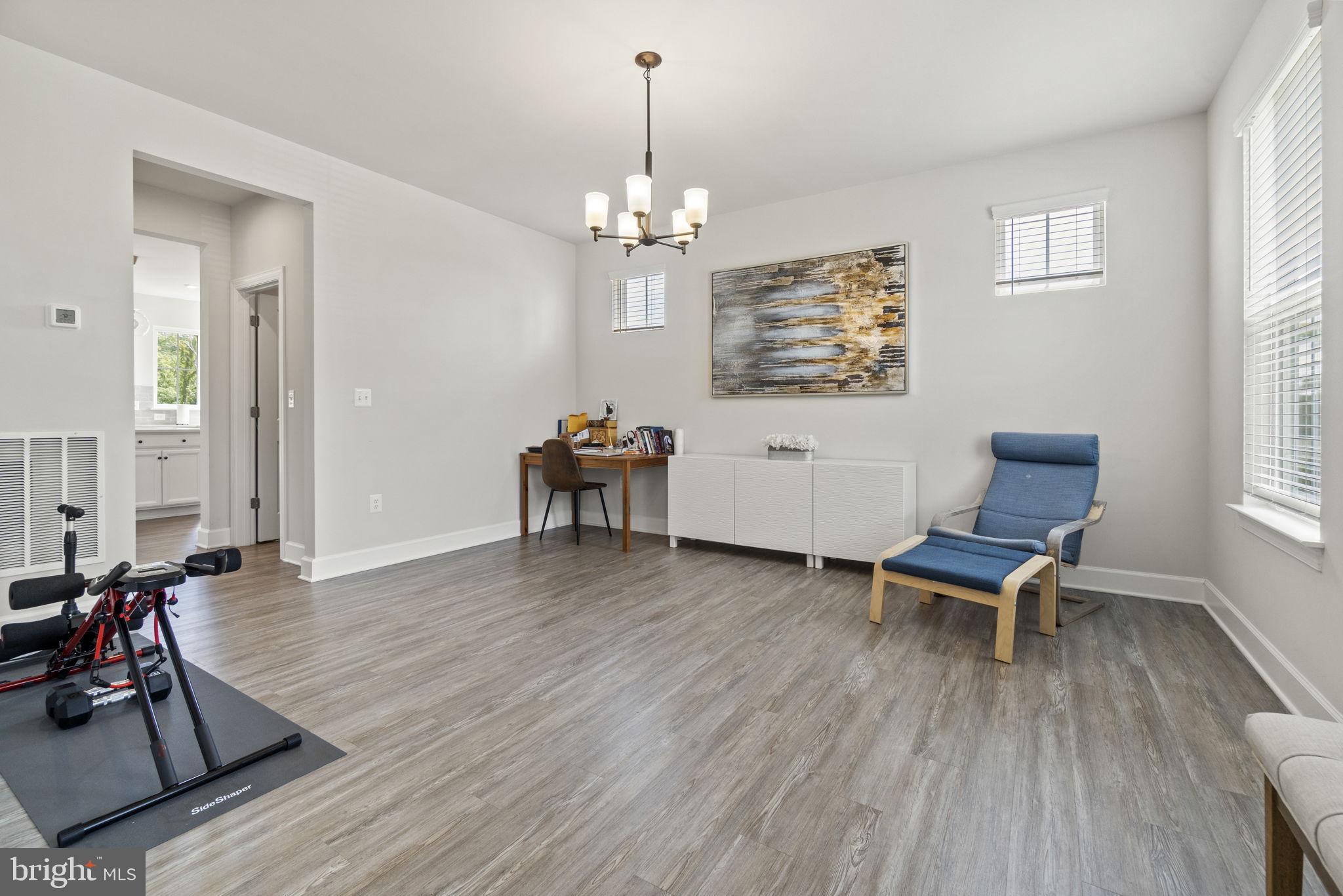 WINDSOR HILL - Residential