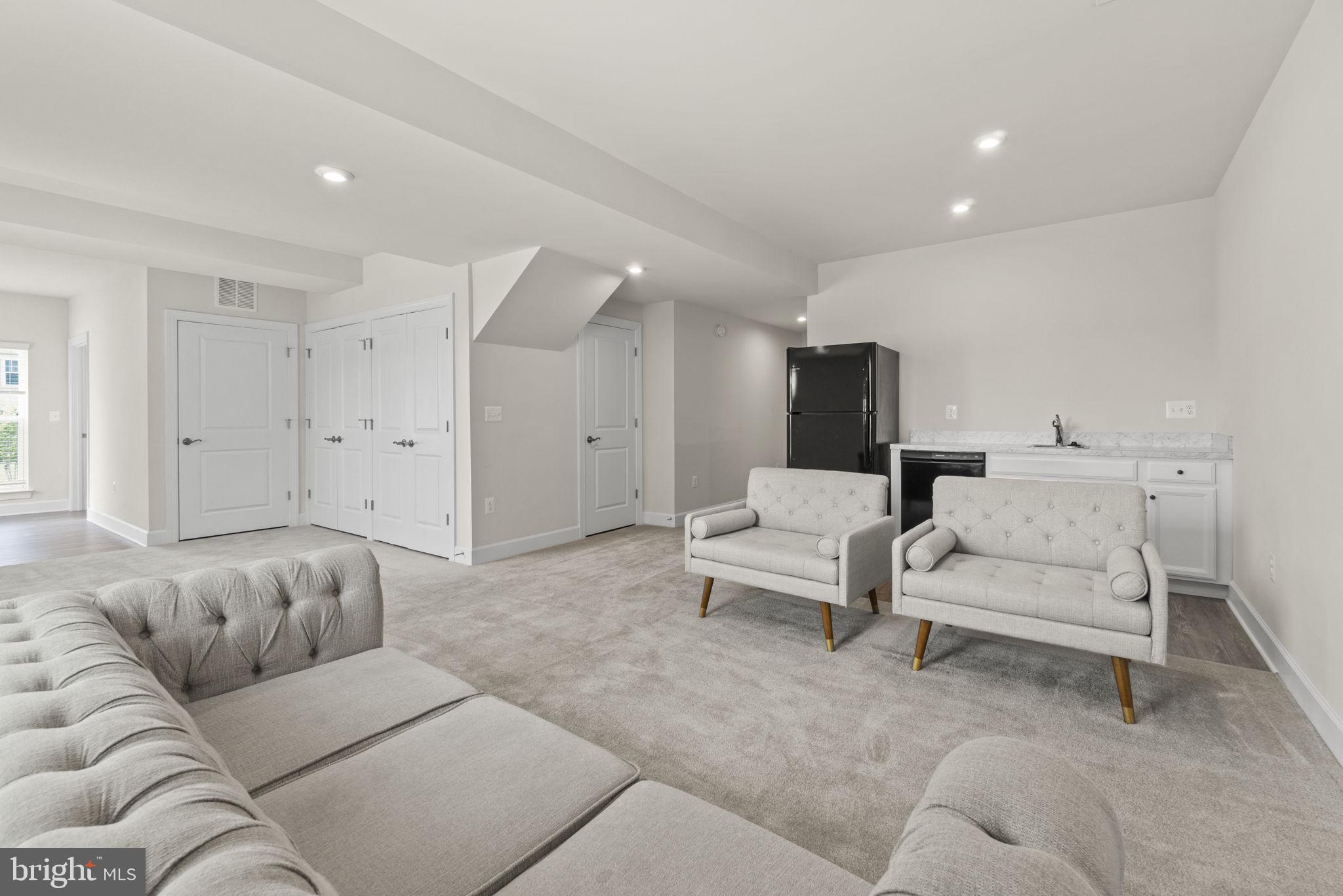 WINDSOR HILL - Residential