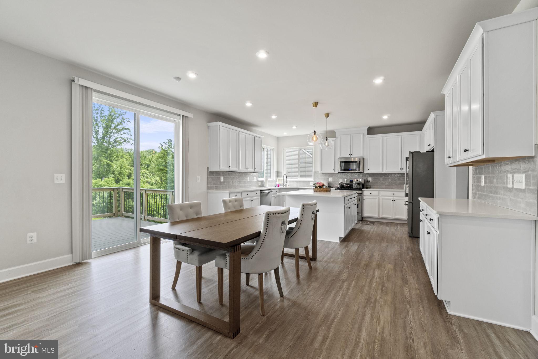 WINDSOR HILL - Residential