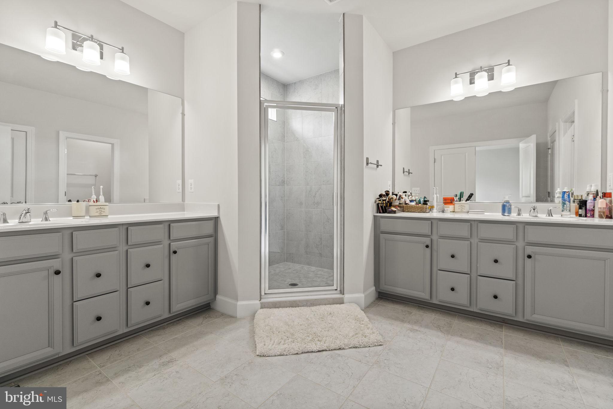 WINDSOR HILL - Residential