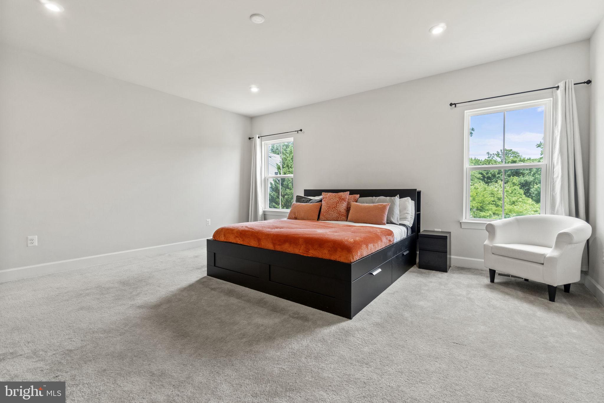 WINDSOR HILL - Residential