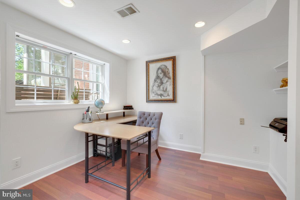 REGENCY ESTATES - Residential