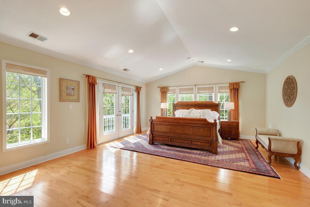 REGENCY ESTATES - Residential