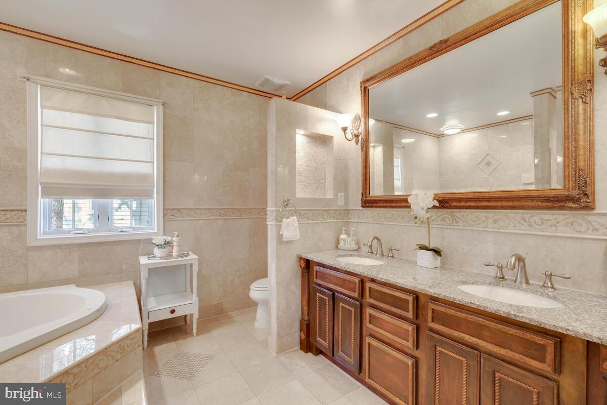 REGENCY ESTATES - Residential