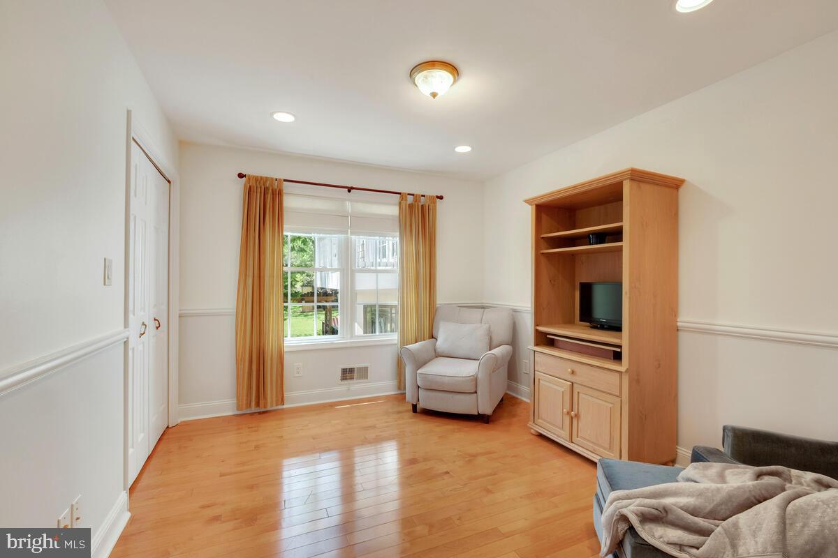 REGENCY ESTATES - Residential