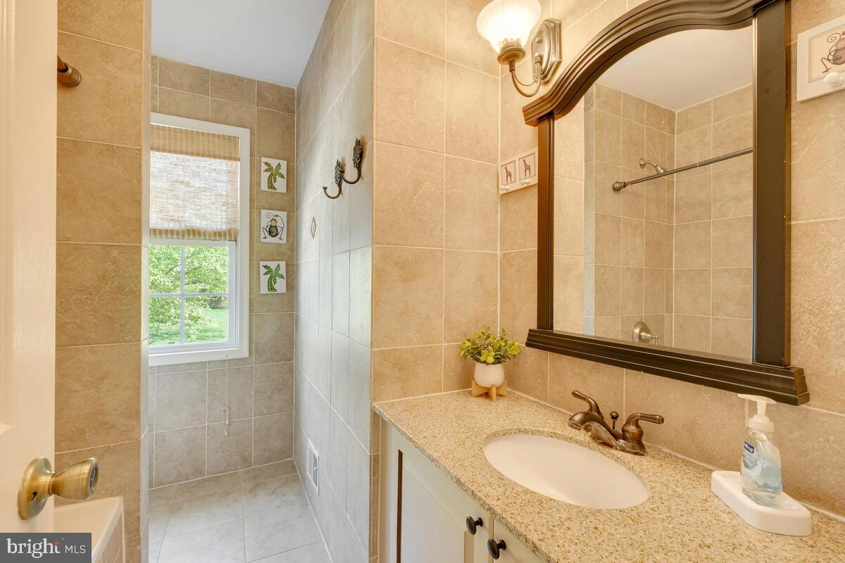 REGENCY ESTATES - Residential