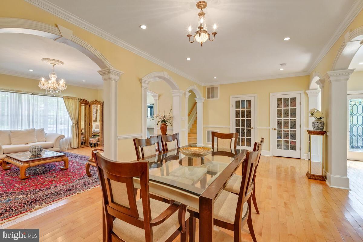 REGENCY ESTATES - Residential