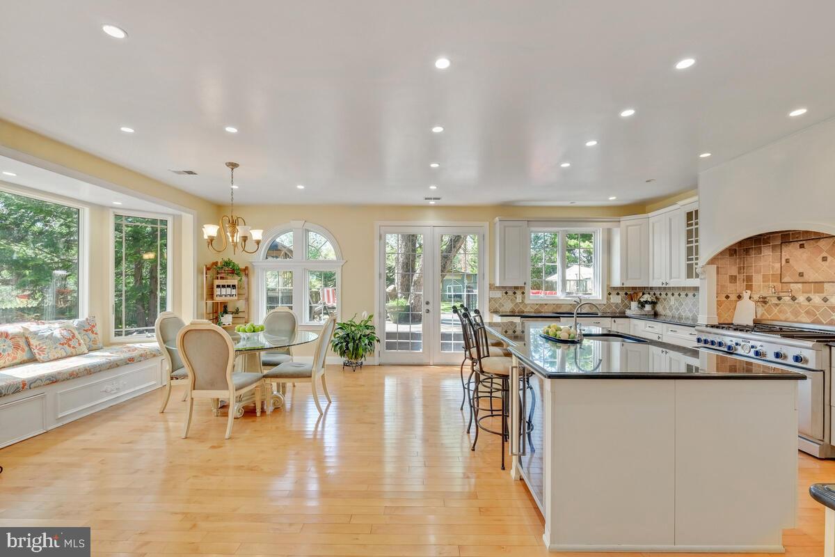 REGENCY ESTATES - Residential