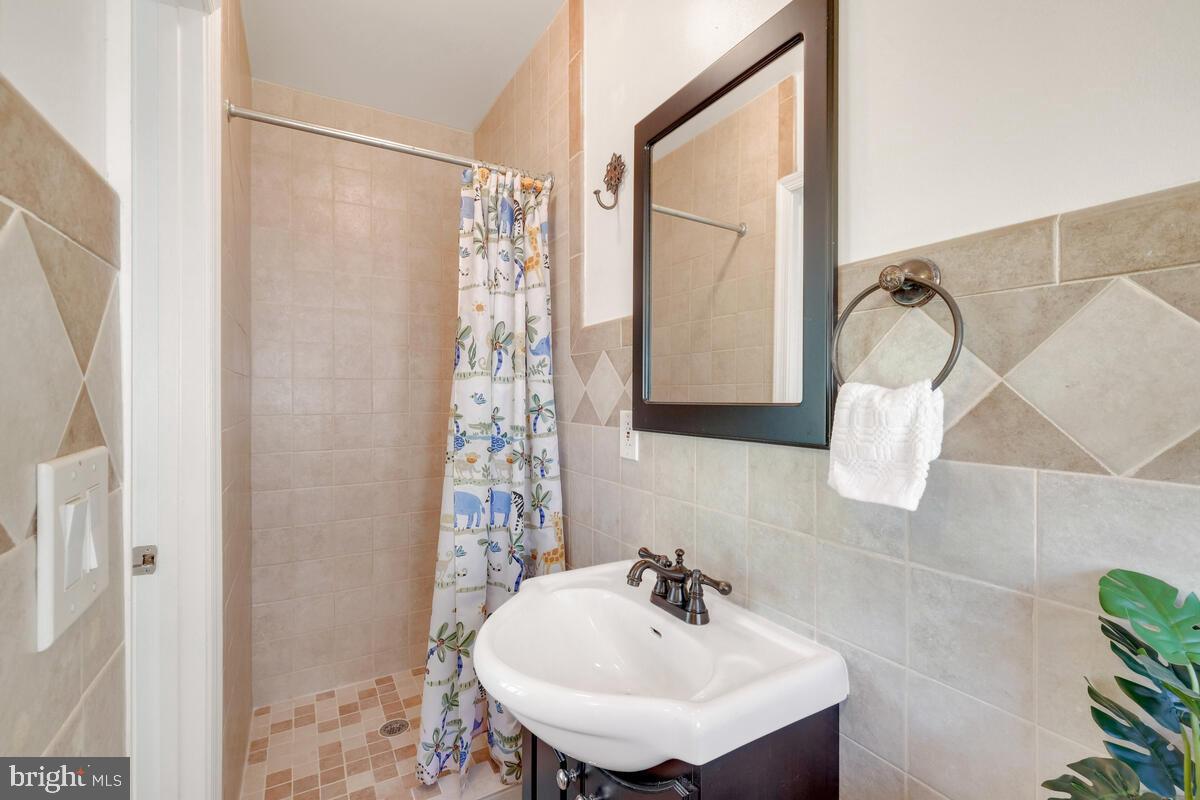 REGENCY ESTATES - Residential