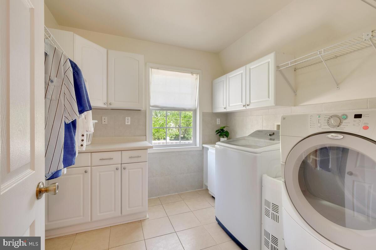 REGENCY ESTATES - Residential