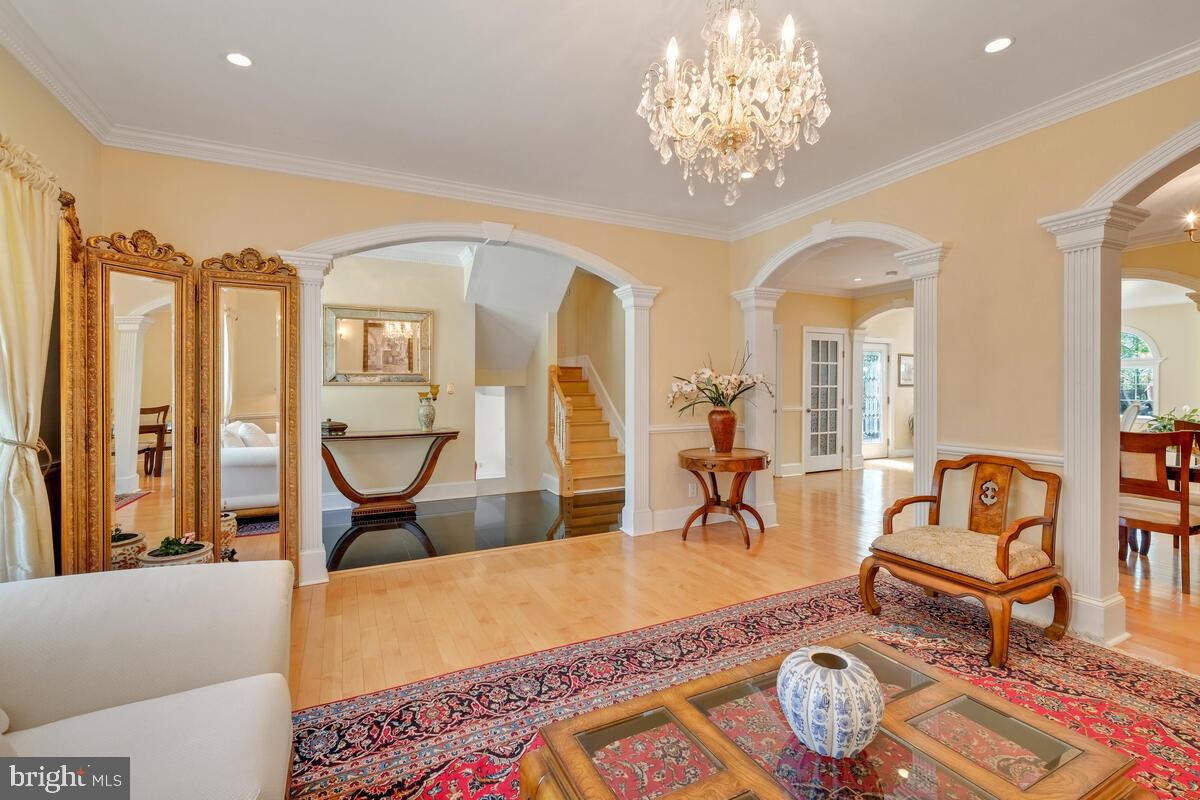 REGENCY ESTATES - Residential