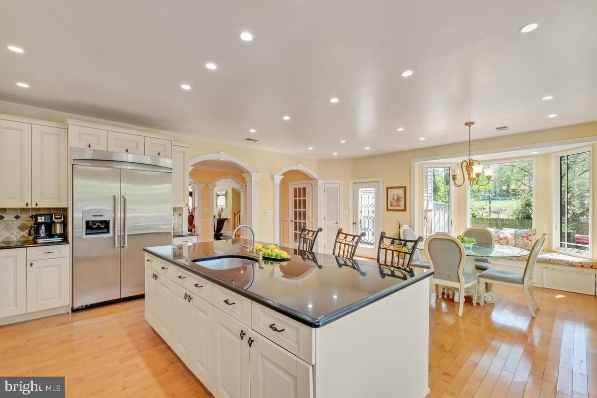 REGENCY ESTATES - Residential