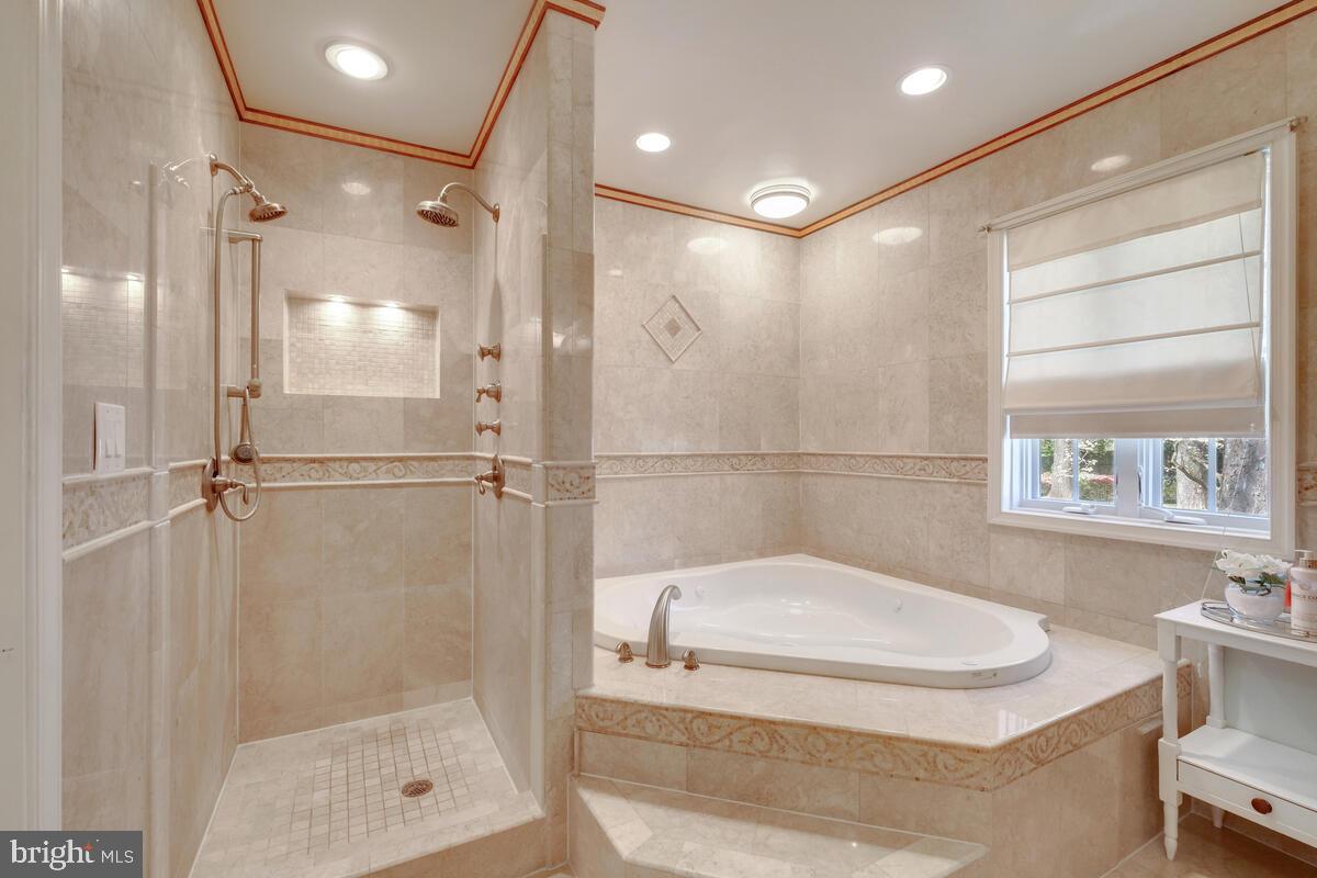 REGENCY ESTATES - Residential