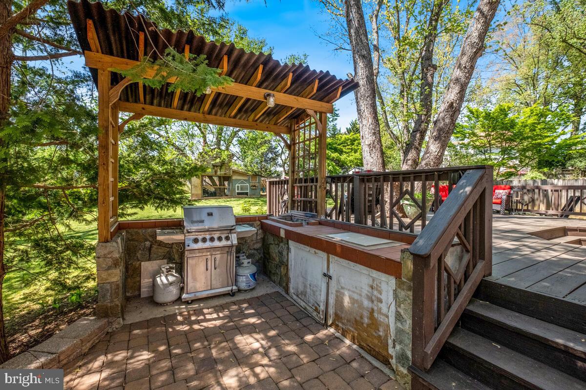 REGENCY ESTATES - Residential