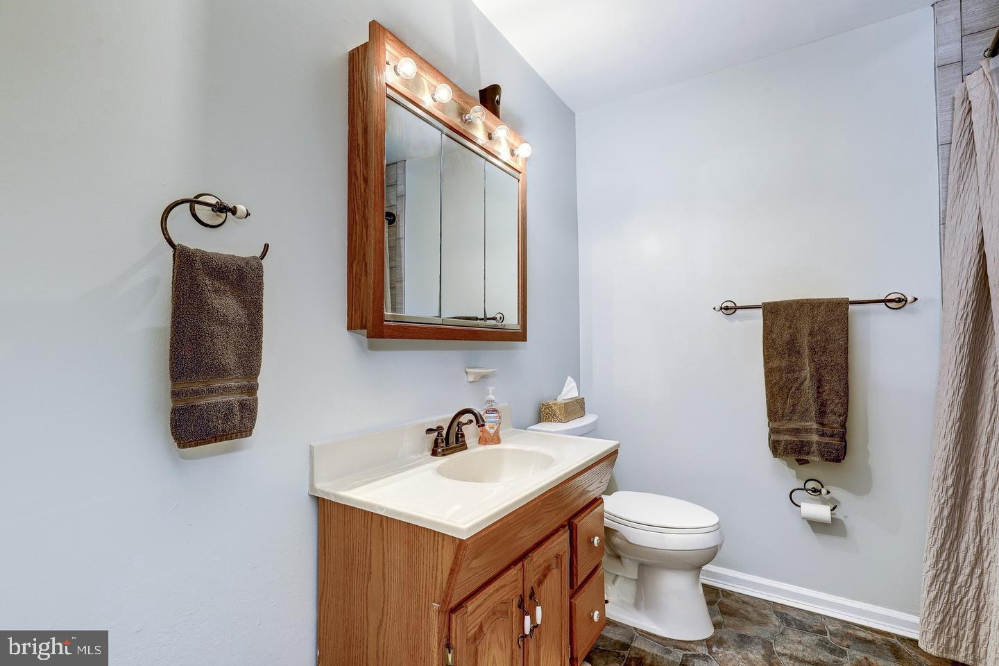 THE MEADOWS - Residential Lease