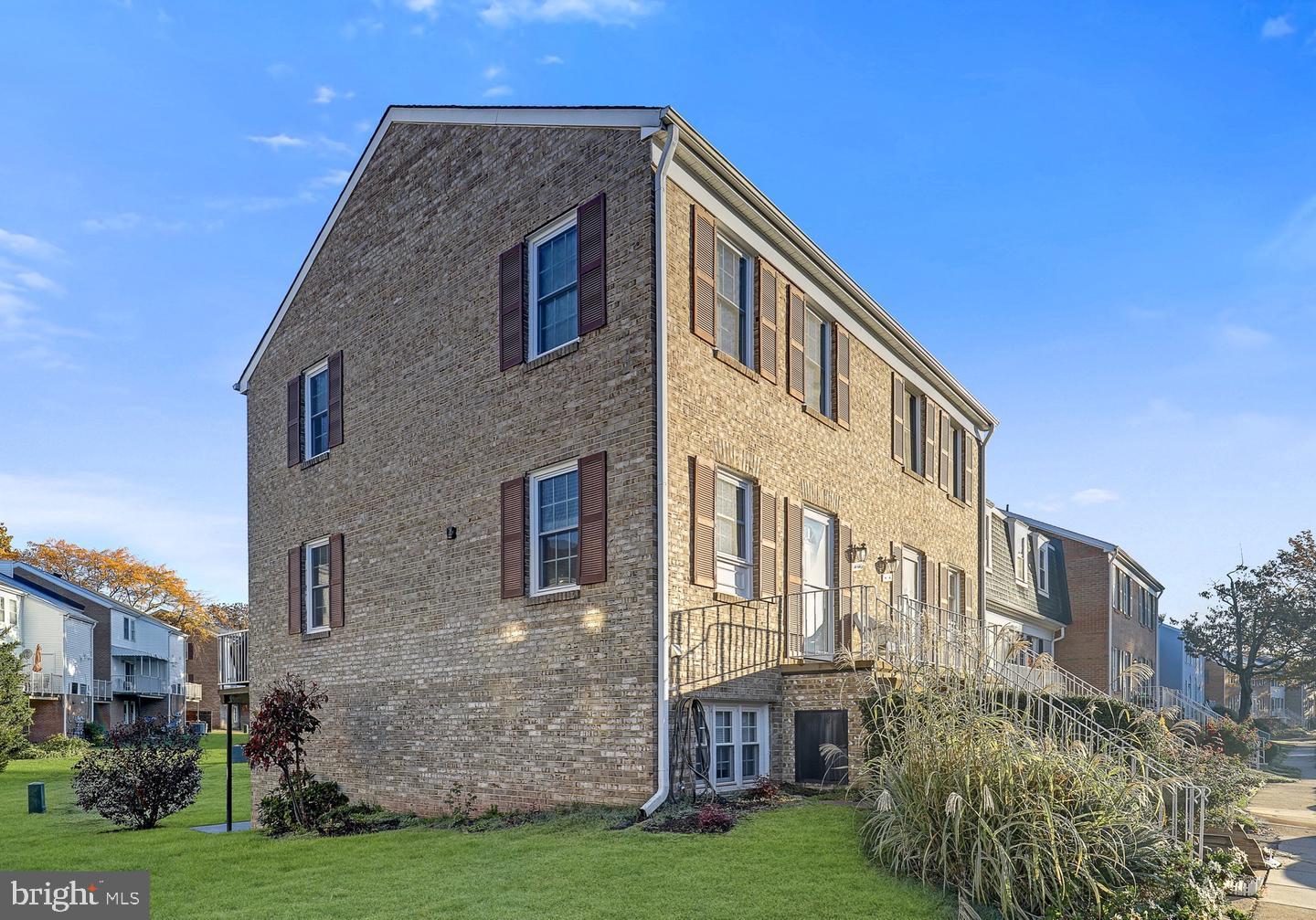 THE MEADOWS - Residential Lease