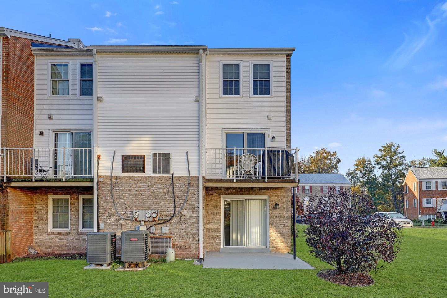 THE MEADOWS - Residential Lease