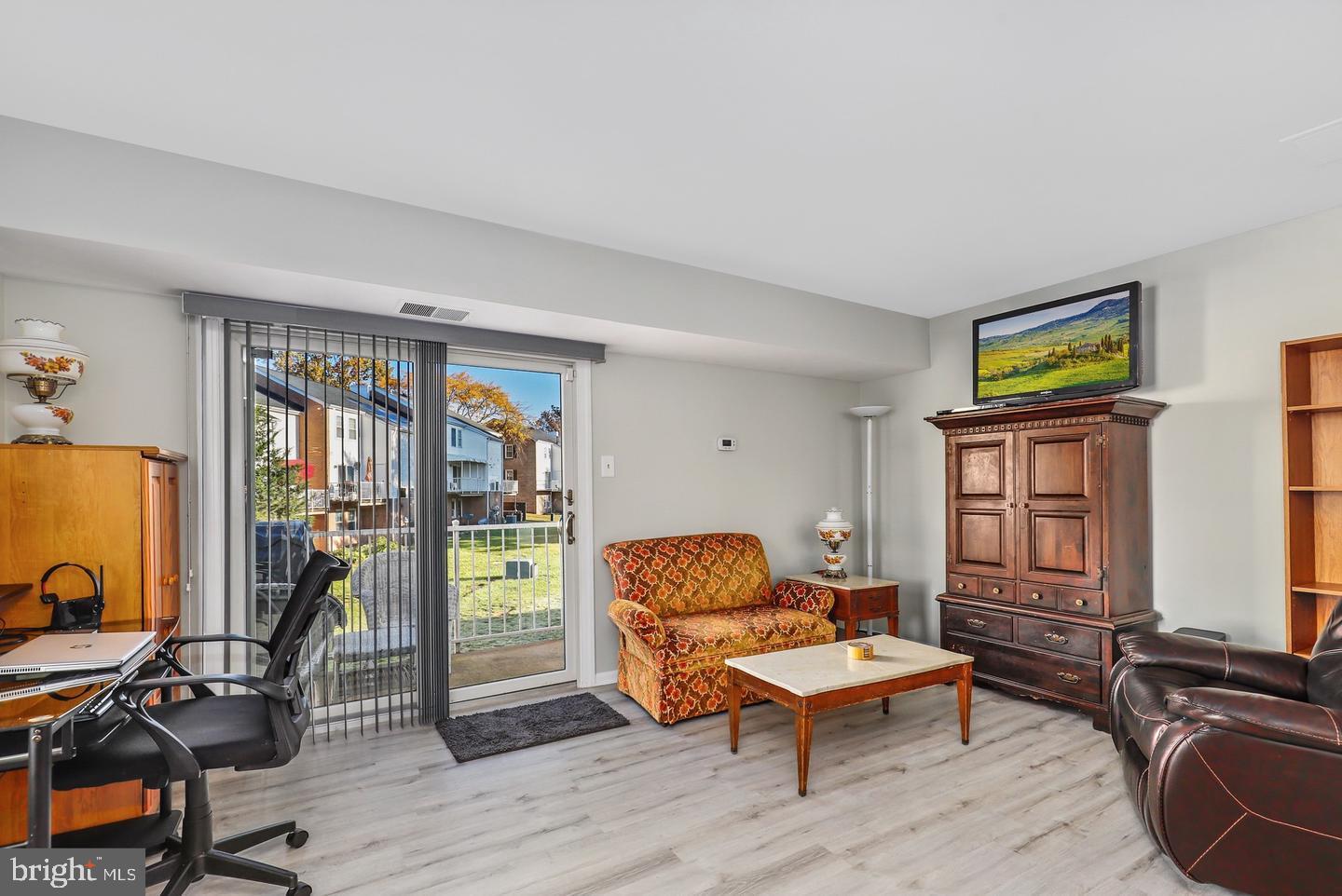 THE MEADOWS - Residential Lease