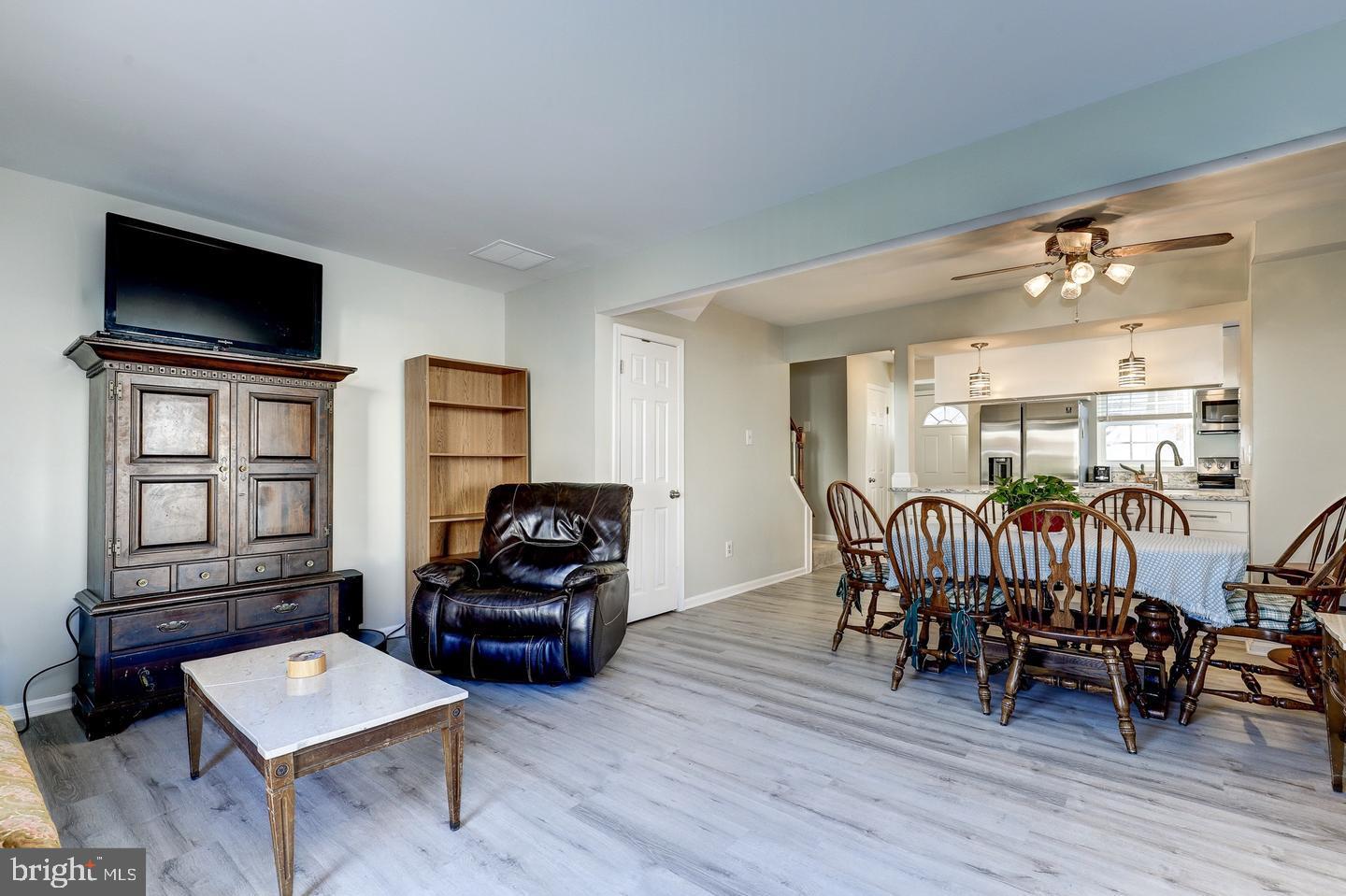 THE MEADOWS - Residential Lease