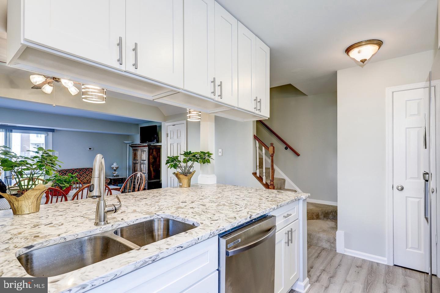 THE MEADOWS - Residential Lease