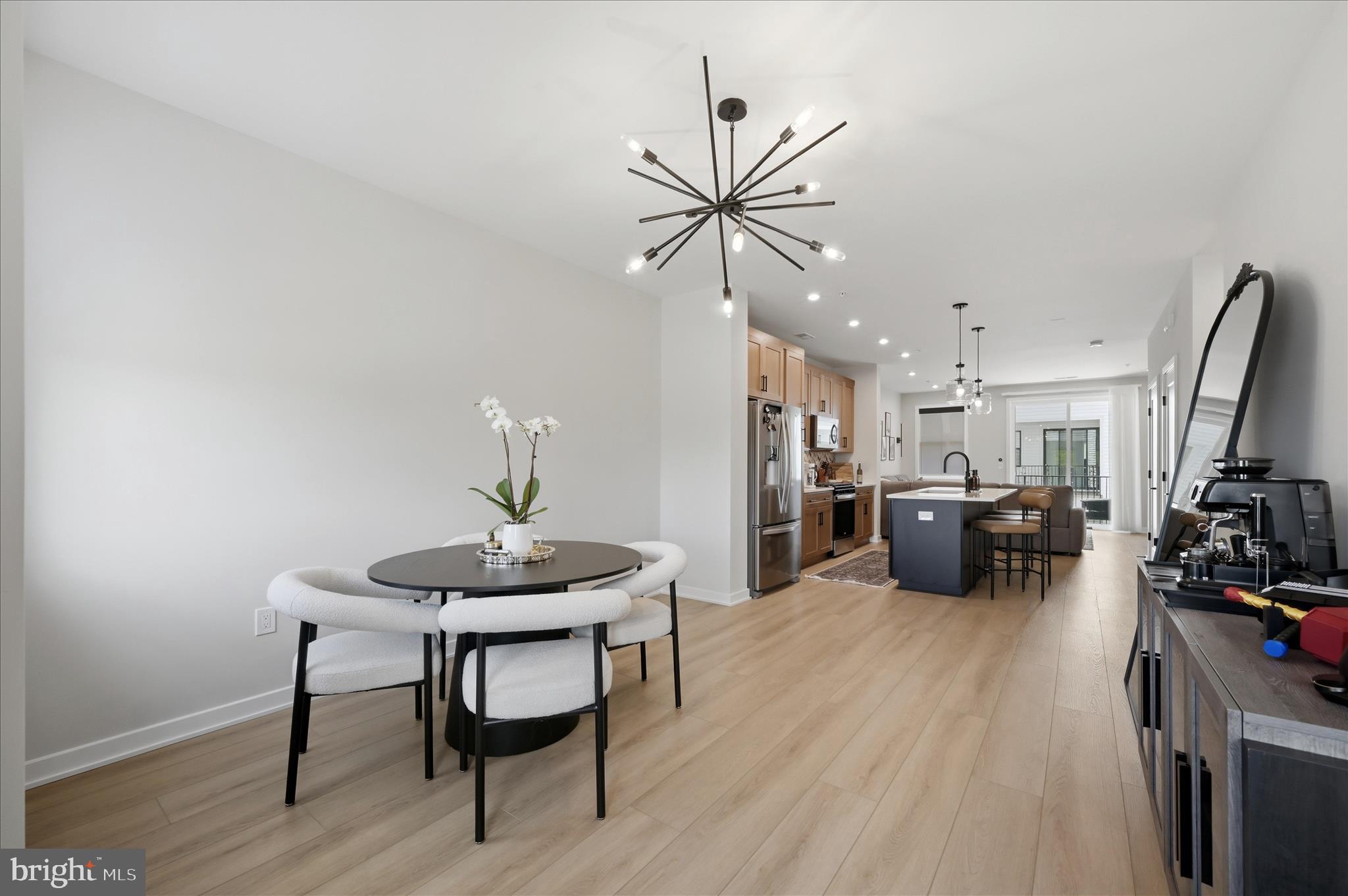 COMMONWEALTH PLACE AT WESTFIELDS - Residential