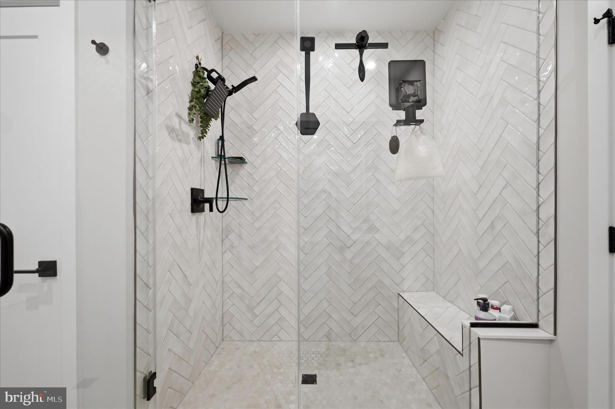 COMMONWEALTH PLACE AT WESTFIELDS - Residential