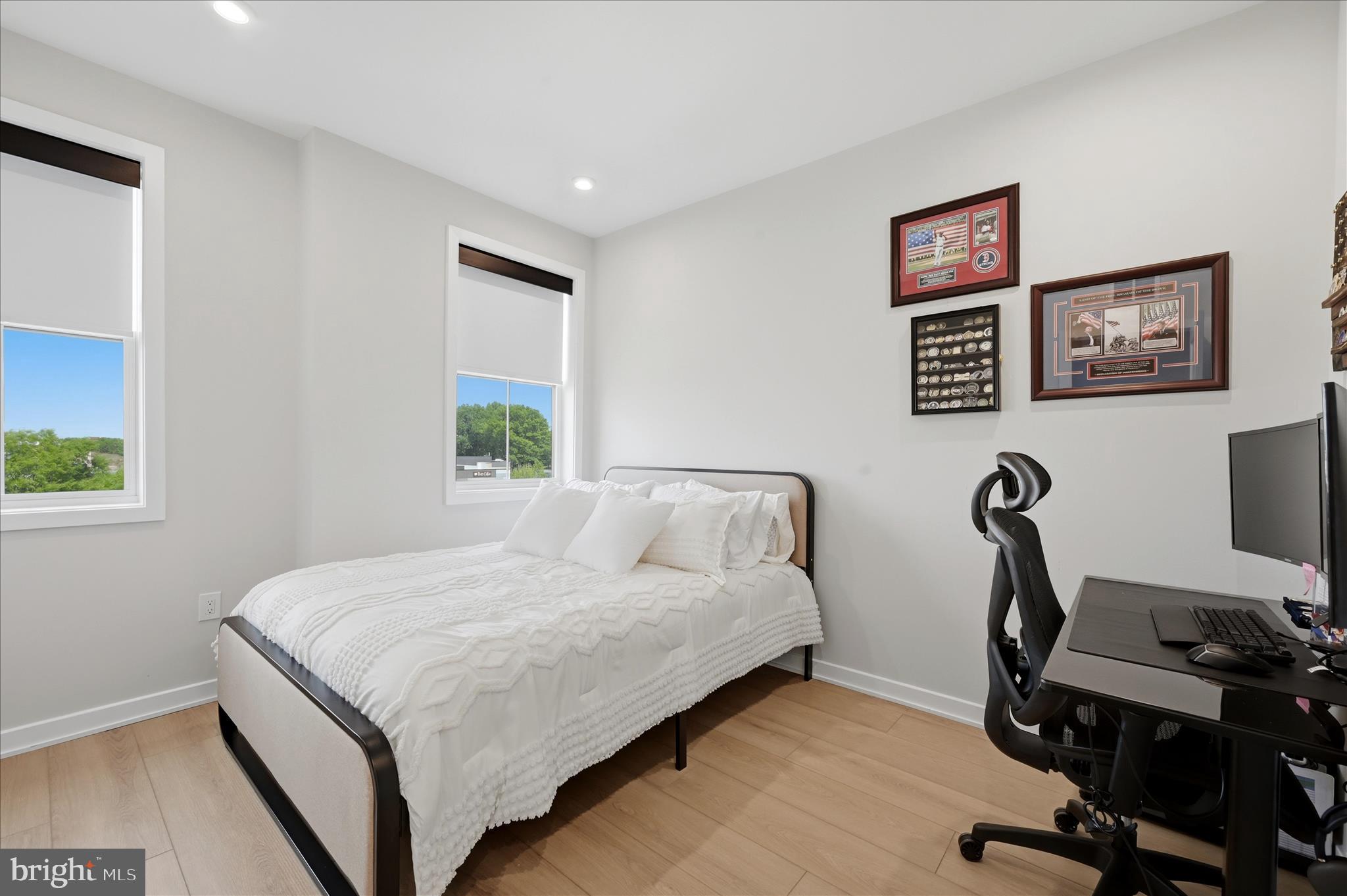 COMMONWEALTH PLACE AT WESTFIELDS - Residential