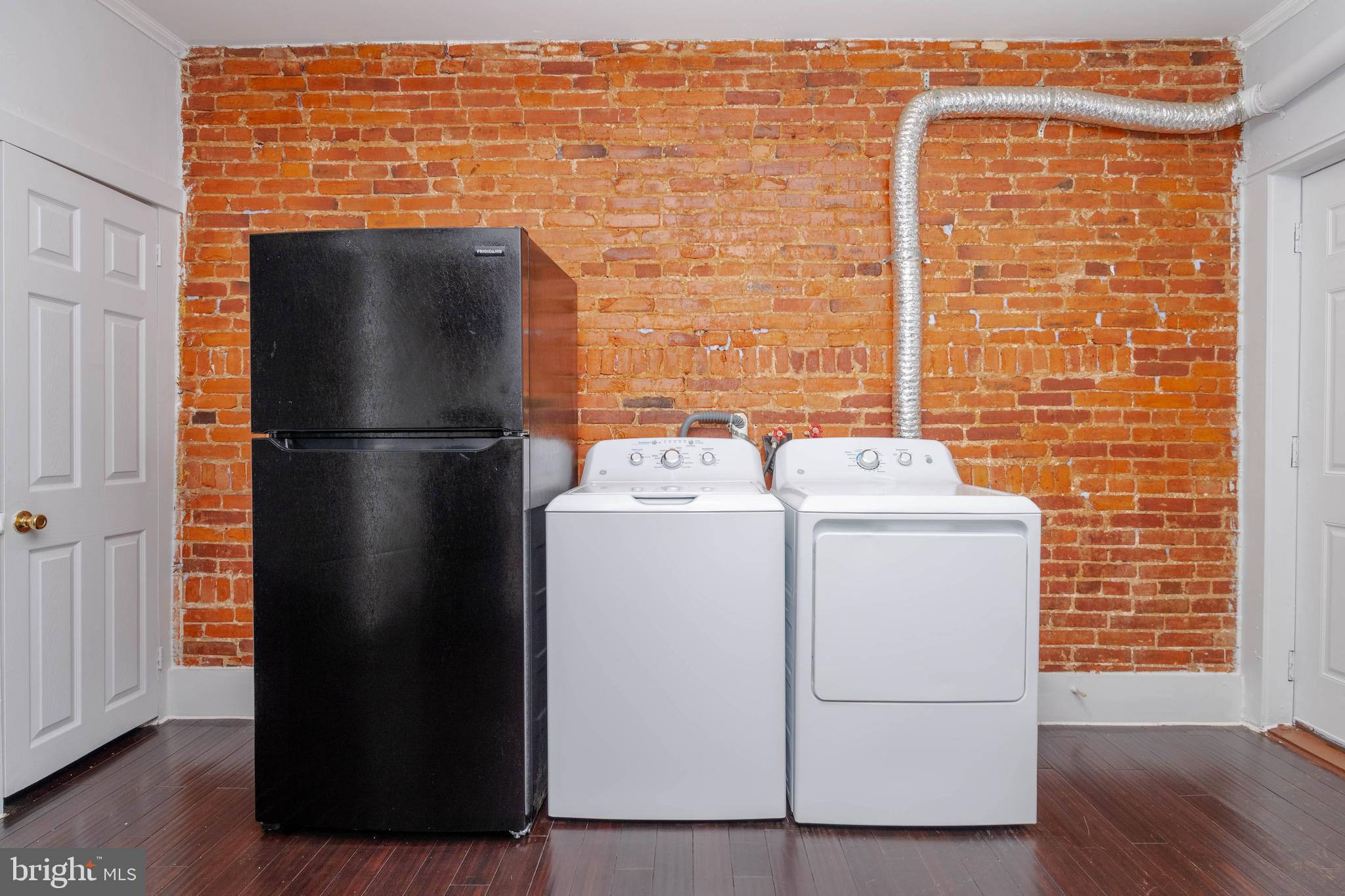 HIGHLANDTOWN - Residential