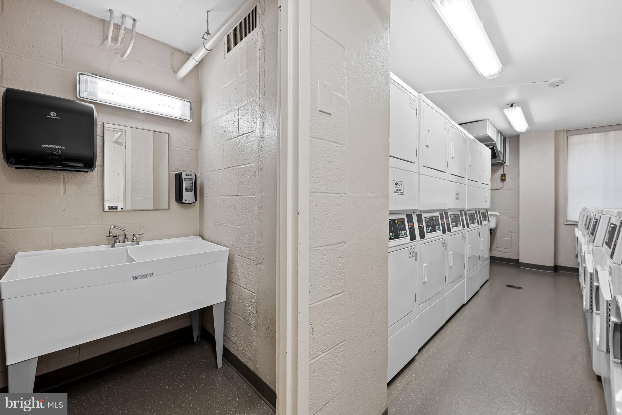 CHARLES VILLAGE - Residential Lease