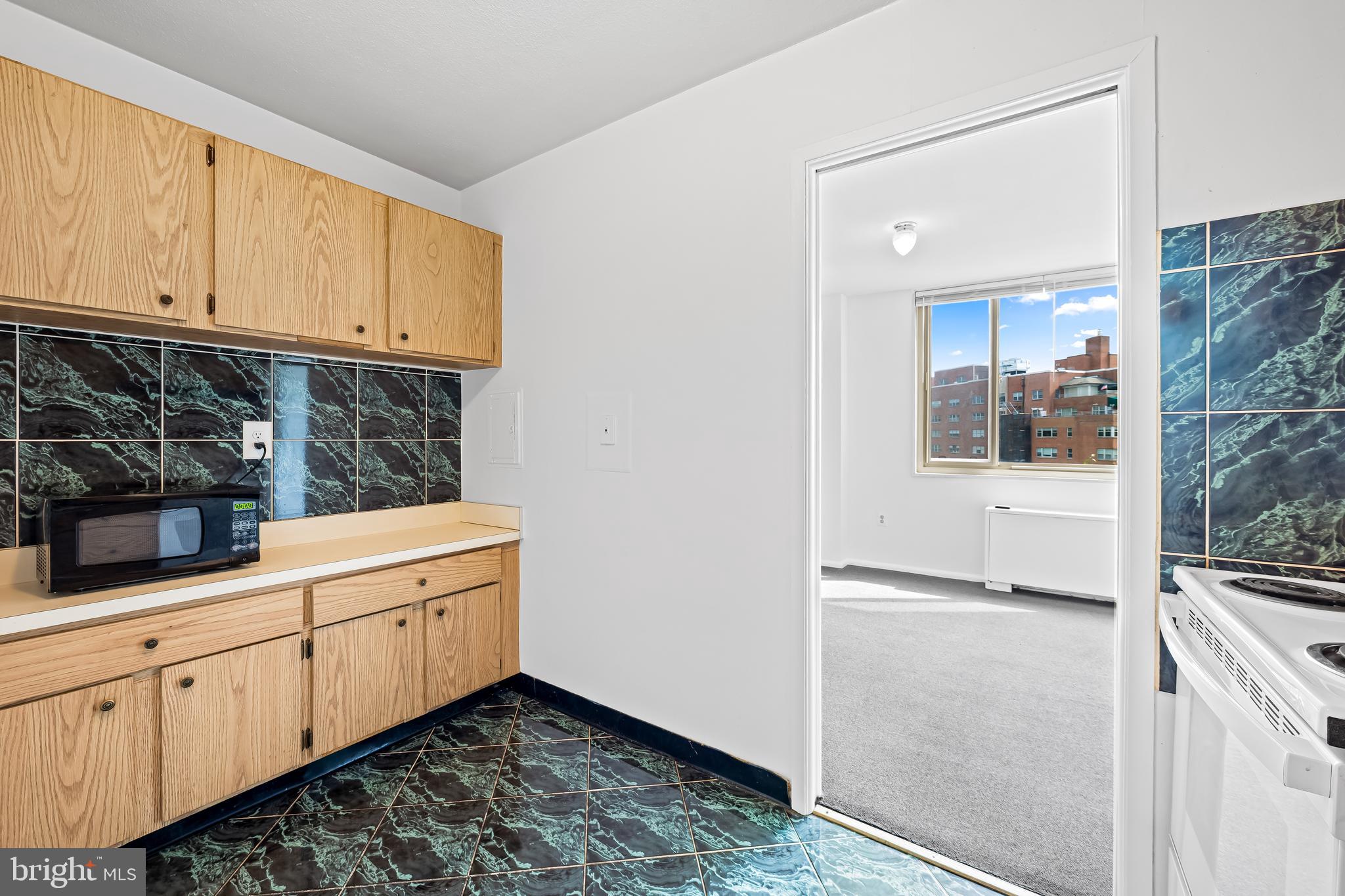 CHARLES VILLAGE - Residential Lease