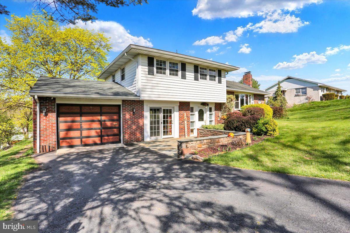 324 ASHLEY DRIVE