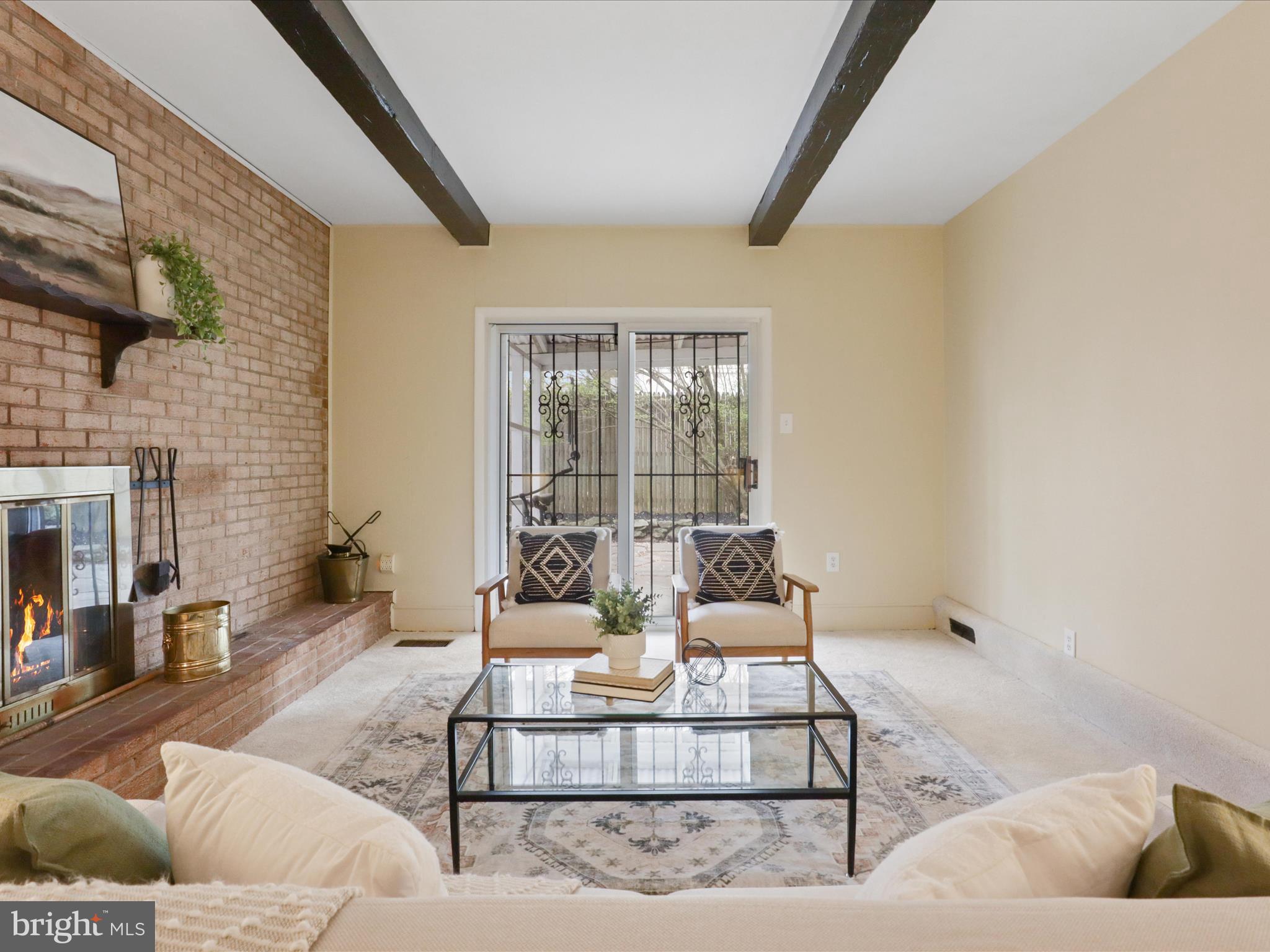 BEL PRE WOODS - Residential