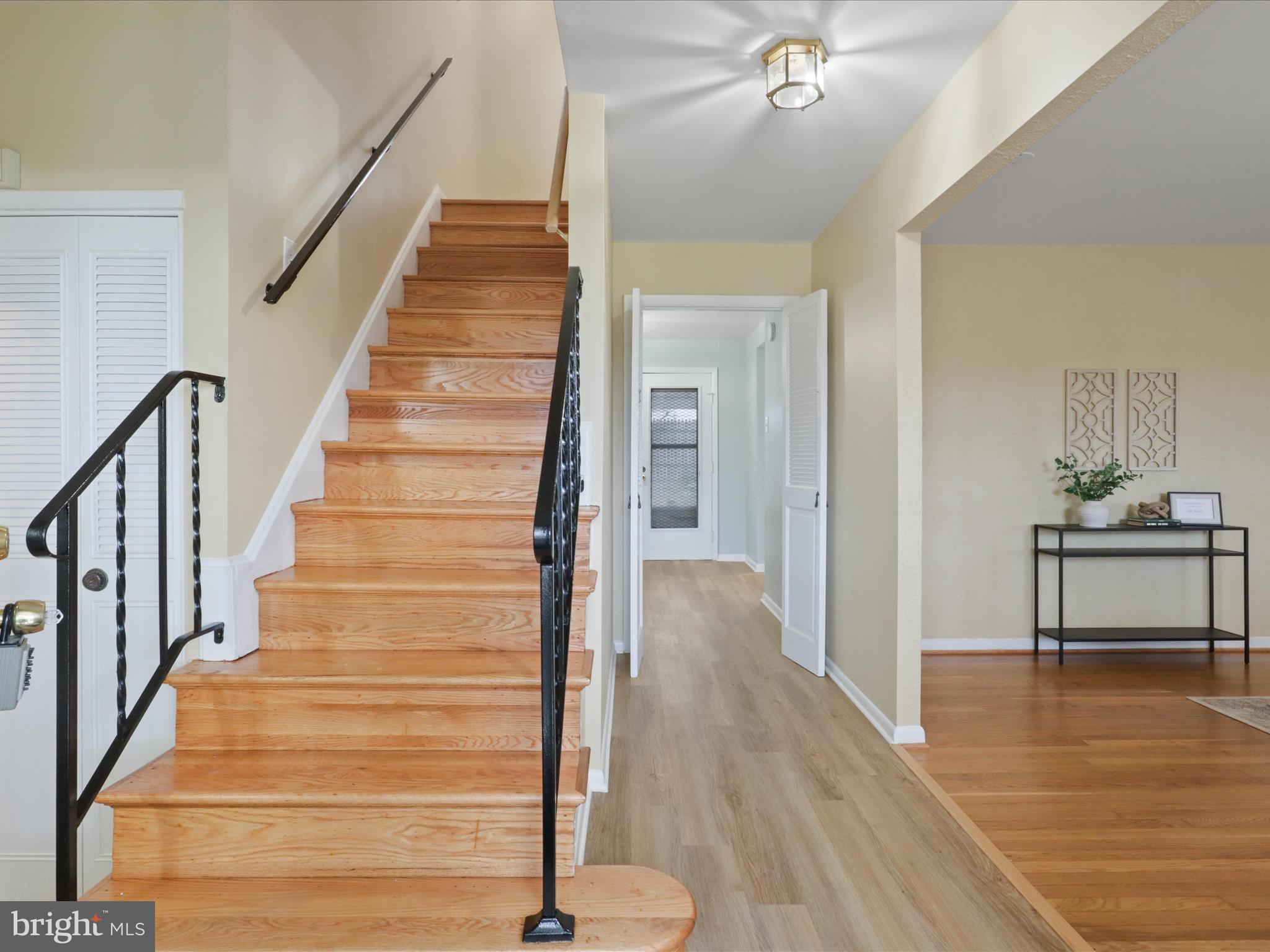 BEL PRE WOODS - Residential