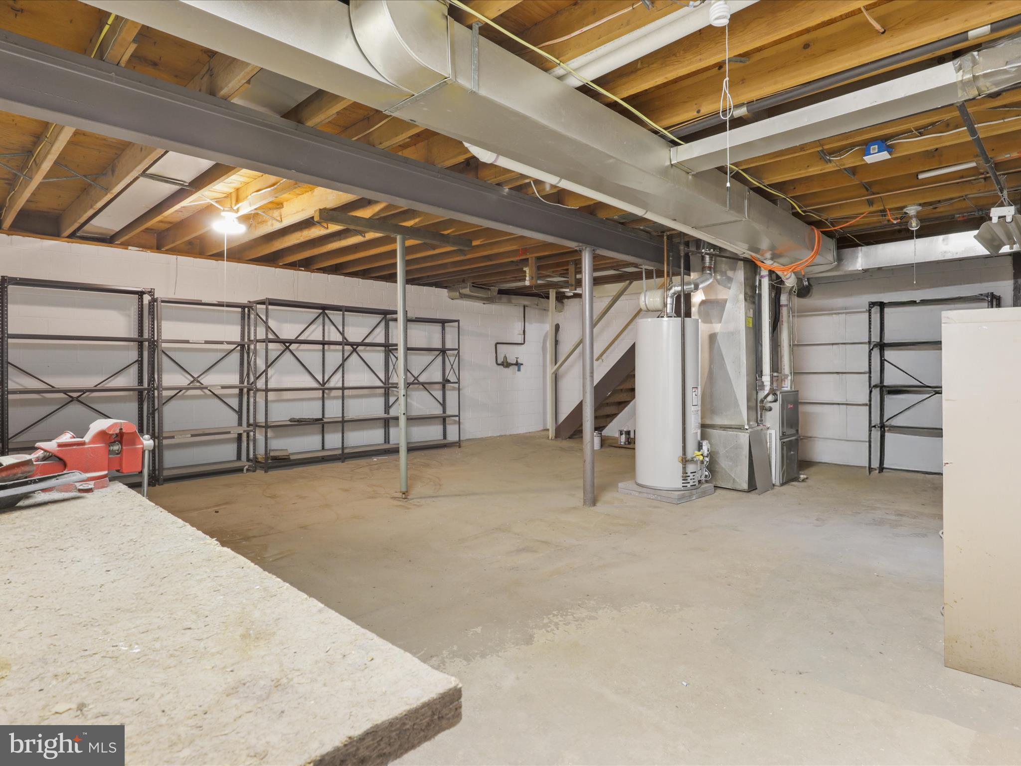 BEL PRE WOODS - Residential